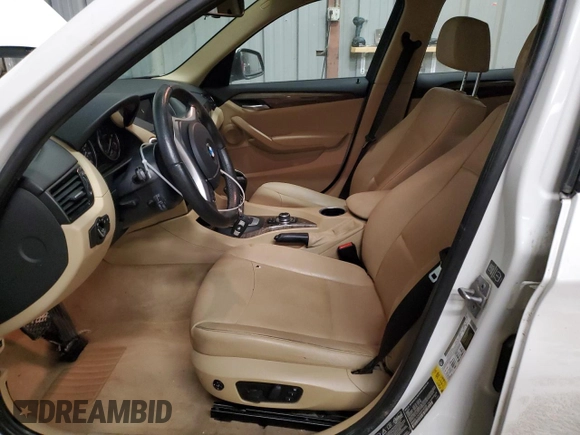 2014 BMW X1 xDrive28i with VIN WBAVL1C57EVY14339, listed as a Copart auction lot 42933495 with 121,026 mi miles and Salvage Title. Bid and sale history available at carsss.com. Image 7.
