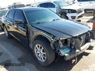 2018 Chrysler 300 with VIN 2C3CCABG8JH214269, listed as a IAAI auction lot 41471391 with 128,206 mi miles. Bid and sale history available at carsss.com. Image 1.