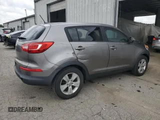 2013 Kia Sportage LX z VIN KNDPB3A25D7508794, wystawiony jako Copart lot #60145865 z przebiegiem 134 503 mil mil oraz Czysty tytuł • Clean title. Historia ofert i sprzedaży dostępna na DreamBid. Obrazek 3.