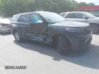 2020 Ford Police Interceptor Utility z VIN 1FM5K8AB4LGC36611, wystawiony jako IAAI lot #42199062 z przebiegiem 104 684 mil mil oraz . Historia ofert i sprzedaży dostępna na DreamBid. Obrazek 1.