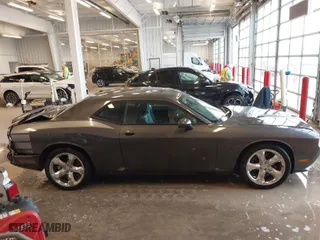 2013 Dodge Challenger SXT with VIN 2C3CDYAG9DH629189, listed as a IAAI auction lot 41374015 with 1 mi miles. Bid and sale history available at carsss.com. Image 13.