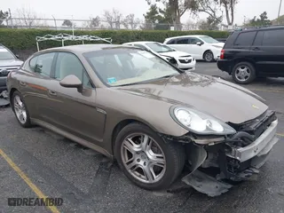 2011 Porsche Panamera with VIN WP0AA2A72BL011513, listed as a IAAI auction lot 41499769 with 82,127 mi miles. Bid and sale history available at carsss.com. Image 1.