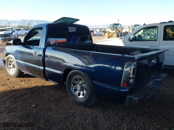 2000 Chevrolet Silverado 1500 with VIN 1GCEC14WXYZ170472, listed as a IAAI auction lot 40407202 with 210,513 mi miles. Bid and sale history available at carsss.com. Image 3.