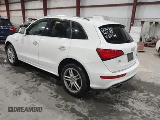 2015 Audi Q5 Premium Plus with VIN WA1DGAFP1FA106932, listed as a IAAI auction lot 41563975 with 108,646 mi miles. Bid and sale history available at carsss.com. Image 3.