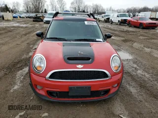2012 MINI Hardtop S z VIN WMWSV3C54CTY19371, wystawiony jako Copart lot #49399615 z przebiegiem 240 306 mil mil oraz Szkoda całkowita • Salvage title. Historia ofert i sprzedaży dostępna na DreamBid. Obrazek 5.