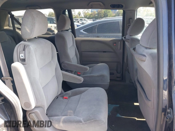 2008 Honda Odyssey LX with VIN 5FNRL38268B025424, listed as a IAAI auction lot 42432326 with 210,644 mi miles and . Bid and sale history available at DreamBid. Image 8.