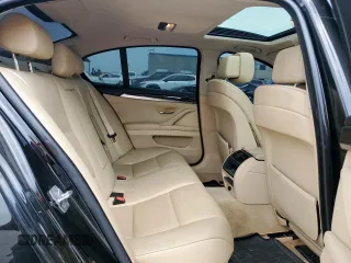 2011 BMW 5 Series 535i z VIN WBAFR7C53BC800189, wystawiony jako Copart lot #56293035 z przebiegiem 201 440 mil mil oraz Szkody całkowita. Historia ofert i sprzedaży dostępna na DreamBid. Obrazek 10.