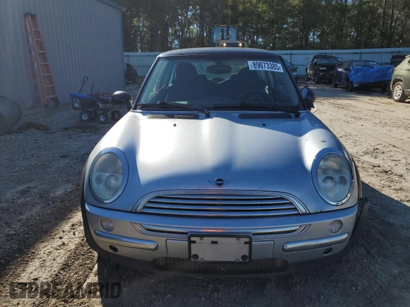 2003 MINI Hardtop with VIN WMWRC33473TC46514, listed as a Copart auction lot 89073385 with 208,111 mi miles and Clean title. Bid and sale history available at DreamBid. Image 5.