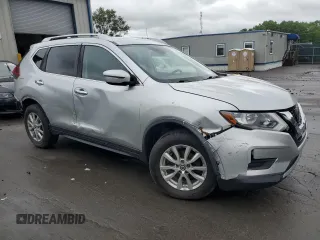 2020 Nissan Rogue SV z VIN KNMAT2MV6LP508093, wystawiony jako Copart lot #57866785 z przebiegiem 101 896 mil mil oraz Szkoda całkowita • Salvage title. Historia ofert i sprzedaży dostępna na DreamBid. Obrazek 4.