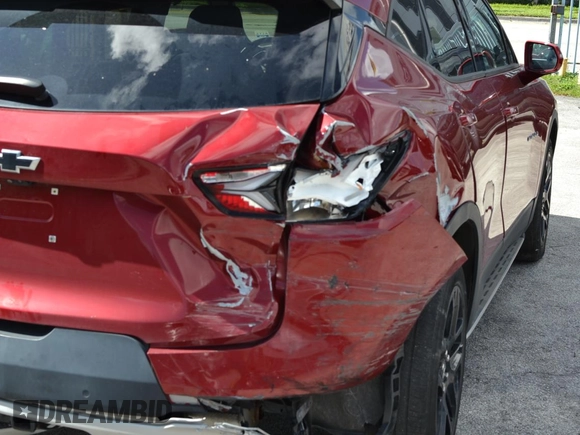 2020 Chevrolet Blazer LT z VIN 3GNKBJRS2LS605932, wystawiony jako Copart lot #80258004 z przebiegiem 61 330 mil mil oraz Szkoda całkowita • Salvage title. Historia ofert i sprzedaży dostępna na DreamBid. Obrazek 8.