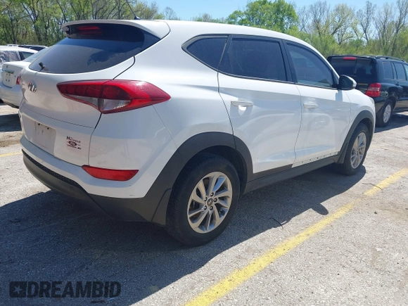 2018 Hyundai Tucson SE with VIN KM8J23A47JU820356, listed as a IAAI auction lot 42016418 with 110,138 mi miles. Bid and sale history available at carsss.com. Image 4.