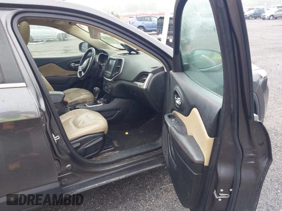 2017 Jeep Cherokee High Altitude z VIN 1C4PJMDS9HW561269, wystawiony jako IAAI lot #42245556 z przebiegiem 110 772 mil mil oraz . Historia ofert i sprzedaży dostępna na DreamBid. Obrazek 5.