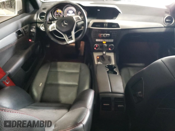 2013 Mercedes-Benz C 300 Sport z VIN WDDGF8AB9DR260965, wystawiony jako Copart lot #59352815 z przebiegiem 134 994 mil mil oraz Szkoda całkowita • Salvage title. Historia ofert i sprzedaży dostępna na DreamBid. Obrazek 8.