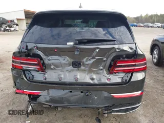 2025 Genesis GV80 z VIN KMUHCESB8SU253890, wystawiony jako IAAI lot #41908410 z przebiegiem 5 617 mil mil oraz . Historia ofert i sprzedaży dostępna na DreamBid. Obrazek 16.