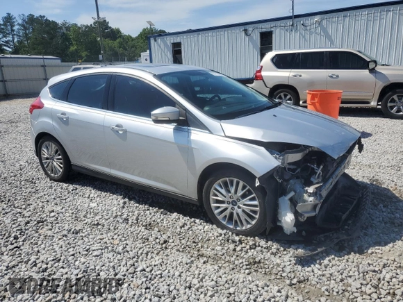 2018 Ford Focus Titanium with VIN 1FADP3N24JL326253, listed as a Copart auction lot 57757835 with 75,579 mi miles and Salvage title. Bid and sale history available at DreamBid. Image 4.