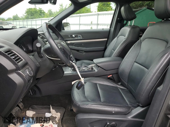 2018 Ford Explorer XLT with VIN 1FM5K8D80JGA94660, listed as a Copart auction lot 59012215 with 105,331 mi miles and Salvage title. Bid and sale history available at DreamBid. Image 7.
