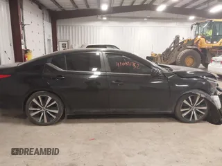 2019 Nissan Altima SR with VIN 1N4BL4CV4KC124052, listed as a IAAI auction lot 41684752 with 102,450 mi miles and . Bid and sale history available at carsss.com. Image 13.