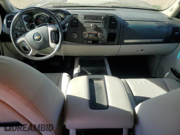 2011 Chevrolet Silverado 3500HD SRW LT with VIN 1GC4K0C88BF229975, listed as a Copart auction lot 81095814 with 88,656 mi miles and Salvage Title. Bid and sale history available at carsss.com. Image 8.