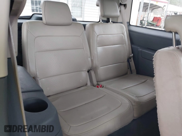 2009 Ford Flex Limited with VIN 2FMDK53CX9BA04207, listed as a IAAI auction lot 38798021 with 209,099 mi miles. Bid and sale history available at carsss.com. Image 8.