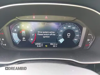 2022 Audi Q3 S line Premium z VIN WA1DECF32N1003662, wystawiony jako IAAI lot #41581740 z przebiegiem 29 980 mil mil oraz . Historia ofert i sprzedaży dostępna na DreamBid. Obrazek 7.