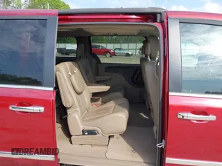 2016 Chrysler Town & Country Touring-L with VIN 2C4RC1CG7GR221690, listed as a IAAI auction lot 42038763 with 188,184 mi miles. Bid and sale history available at carsss.com. Image 8.