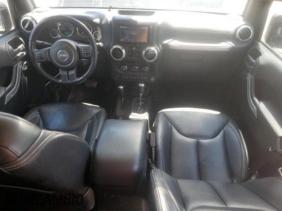 2015 Jeep Wrangler Unlimited Rubicon z VIN 1C4BJWFG2FL530863, wystawiony jako Copart lot #56345965 z przebiegiem 149 754 mil mil oraz Szkoda całkowita • Salvage title. Historia ofert i sprzedaży dostępna na DreamBid. Obrazek 8.