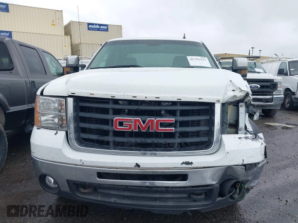 2008 GMC Sierra 3500HD SRW SLT z VIN 1GTHK33648F182602, wystawiony jako IAAI lot #41791227 z przebiegiem 385 336 mil mil oraz . Historia ofert i sprzedaży dostępna na DreamBid. Obrazek 12.