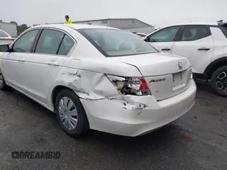 2010 Honda Accord LX z VIN 1HGCP2F37AA077256, wystawiony jako IAAI lot #42293341 z przebiegiem 151 563 mil mil oraz . Historia ofert i sprzedaży dostępna na DreamBid. Obrazek 13.