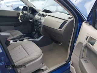 2008 Ford Focus SE with VIN 1FAHP35N08W197111, listed as a IAAI auction lot 42072726 with 109,587 mi miles. Bid and sale history available at carsss.com. Image 5.