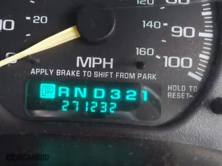 2001 Chevrolet Silverado 1500 LS with VIN 2GCEC19T311109560, listed as a IAAI auction lot 42065330 with 271,232 mi miles. Bid and sale history available at carsss.com. Image 14.
