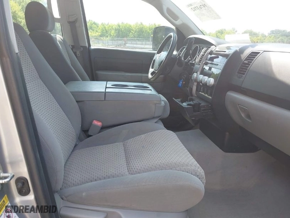 2011 Toyota Tundra 2WD Truck with VIN 5TFRY5F19BX103635, listed as a IAAI auction lot 39763712 with 266,046 mi miles. Bid and sale history available at carsss.com. Image 5.