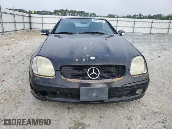 2002 Mercedes-Benz SLK-Class 2.3L Kompressor with VIN WDBKK49F22F259458, listed as a Copart auction lot 68822214 with 178,005 mi miles and Non Repairable. Bid and sale history available at carsss.com. Image 5.