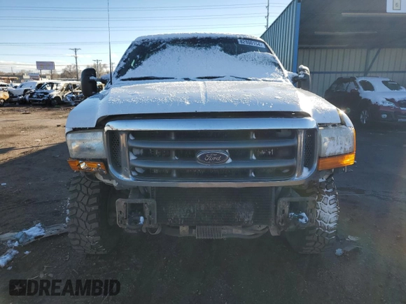 2000 Ford F-350 XL with VIN 1FTSW31F8YEA82117, listed as a Copart auction lot 82800154 with 236,161 mi miles and Salvage Title. Bid and sale history available at DreamBid. Image 5.