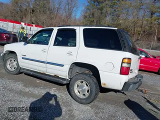 2006 GMC Yukon SLT with VIN 1GKEK13T36R120153, listed as a IAAI auction lot 41592067 with 197,315 mi miles. Bid and sale history available at carsss.com. Image 3.