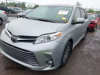2019 Toyota Sienna XLE Auto Access Seat z VIN 5TDYZ3DC2KS018742, wystawiony jako IAAI lot #42288335 z przebiegiem 101 741 mil mil oraz . Historia ofert i sprzedaży dostępna na DreamBid. Obrazek 17.