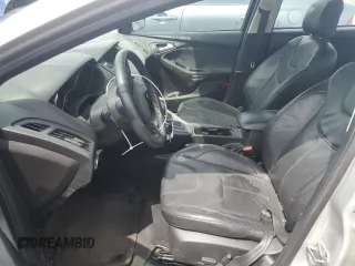 2016 Ford Focus SE with VIN 1FADP3F26GL332241, listed as a Copart auction lot 41868995 with 162,401 mi miles and Salvage Title. Bid and sale history available at DreamBid. Image 7.