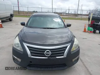 2013 Nissan Altima SV with VIN 1N4AL3AP8DN583103, listed as a IAAI auction lot 41698735 with 183,188 mi miles and . Bid and sale history available at carsss.com. Image 6.