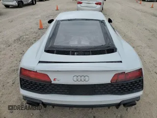 2022 Audi R8 performance quattro z VIN WUACEAFX2N7900201, wystawiony jako Copart lot #82878454 z przebiegiem 4 248 mil mil oraz Czysty tytuł • Clean title. Historia ofert i sprzedaży dostępna na DreamBid. Obrazek 10.