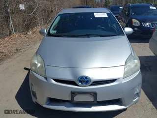 2011 Toyota Prius I with VIN JTDKN3DU3B0260839, listed as a IAAI auction lot 41998615 with 223,435 mi miles. Bid and sale history available at carsss.com. Image 6.
