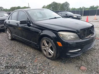2011 Mercedes-Benz C 300 Sport z VIN WDDGF5EB8BR141083, wystawiony jako IAAI lot #42185957 z przebiegiem 194 998 mil mil oraz . Historia ofert i sprzedaży dostępna na DreamBid. Obrazek 1.
