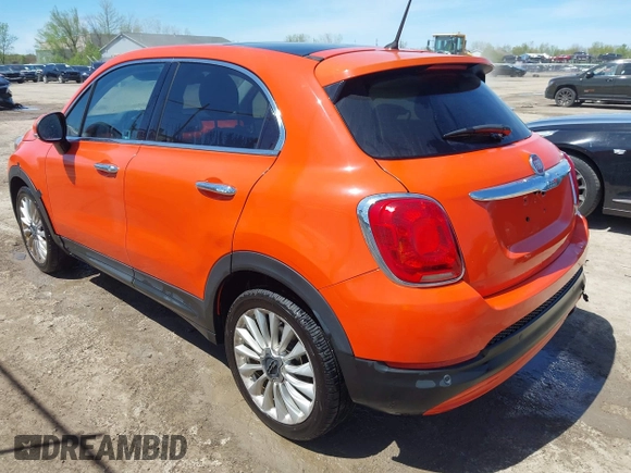 2016 FIAT 500X Lounge z VIN ZFBCFXDT5GP383186, wystawiony jako IAAI lot #42142047 z przebiegiem 163 900 mil mil oraz . Historia ofert i sprzedaży dostępna na DreamBid. Obrazek 3.