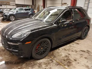 2016 Porsche Cayenne GTS z VIN WP1AD2A29GLA72438, wystawiony jako IAAI lot #41279805 z przebiegiem 29 769 mil mil oraz . Historia ofert i sprzedaży dostępna na DreamBid. Obrazek 2.