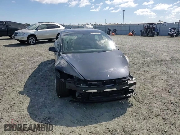 2024 Tesla Model 3 z VIN 5YJ3E1EA8RF741761, wystawiony jako Copart lot #46134875 z przebiegiem 15 537 mil mil oraz Szkoda całkowita • Salvage title. Historia ofert i sprzedaży dostępna na DreamBid. Obrazek 11.