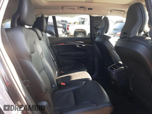 2019 Volvo XC90 Momentum z VIN YV4102PK8K1456992, wystawiony jako Copart lot #44600625 z przebiegiem 88 338 mil mil oraz Szkoda całkowita • Salvage title. Historia ofert i sprzedaży dostępna na DreamBid. Obrazek 11.
