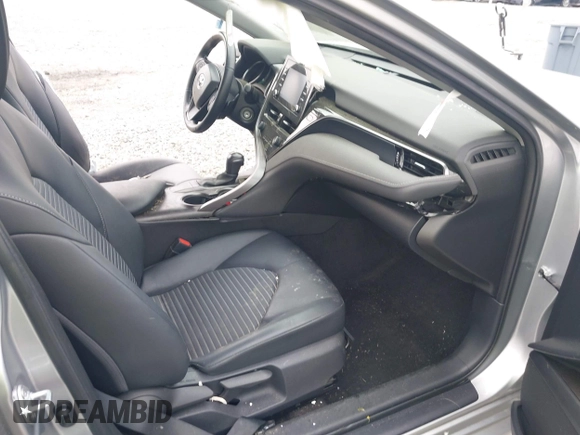2023 Toyota Camry SE z VIN 4T1G11AK4PU724404, wystawiony jako IAAI lot #41925212 z przebiegiem 53 225 mil mil oraz . Historia ofert i sprzedaży dostępna na DreamBid. Obrazek 5.