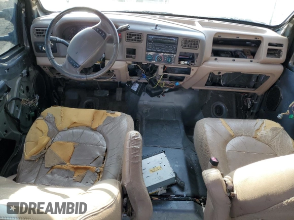 2002 Ford F-250 XL with VIN 1FTNW20F42EA12257, listed as a Copart auction lot 47253775 with 235,976 mi miles and Clean Title. Bid and sale history available at DreamBid. Image 8.