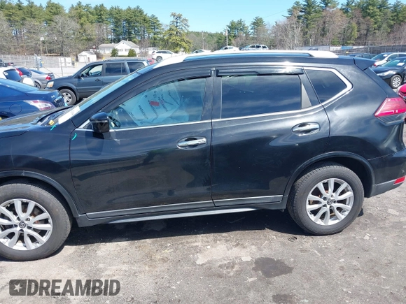 2017 Nissan Rogue SV with VIN KNMAT2MV7HP593405, listed as a IAAI auction lot 42026064 with 184,161 mi miles. Bid and sale history available at carsss.com. Image 14.