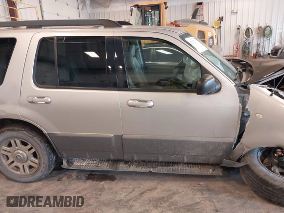 2005 Mercury Mountaineer Convenience z VIN 4M2ZU86E35UJ14209, wystawiony jako IAAI lot #42172836 z przebiegiem 216 964 mil mil oraz . Historia ofert i sprzedaży dostępna na DreamBid. Obrazek 13.