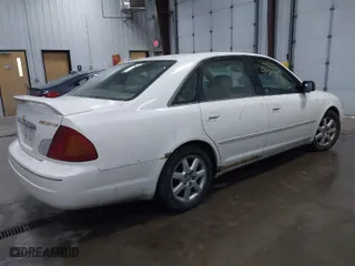 2002 Toyota Avalon XL with VIN 4T1BF28B42U239177, listed as a IAAI auction lot 41652924 with 1 mi miles. Bid and sale history available at carsss.com. Image 4.
