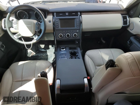 2017 Land Rover Discovery SE z VIN SALRGBBV5HA044100, wystawiony jako Copart lot #56499245 z przebiegiem 69 573 mil mil oraz Tytuł czysty. Historia ofert i sprzedaży dostępna na DreamBid. Obrazek 8.